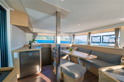 dinette Lagoon 42 