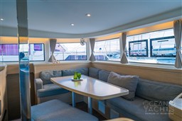 dinette 2 lagoon 42 