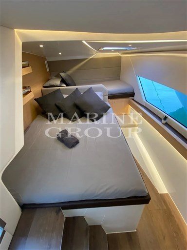 brochure 8