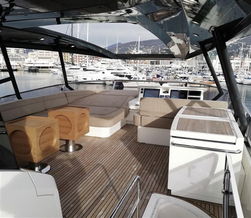 2 - Montecarlo Yachts - MCY76 - Mathieu Gueudin - Yacht Broker - Yachts for sale - Yacht Charter - Cannes - Monaco - Côte d'Azur