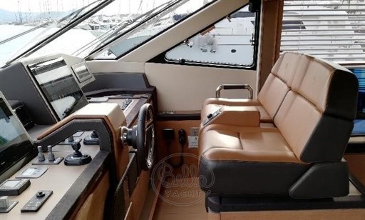 9 - Montecarlo Yachts - MCY76 - Mathieu Gueudin - Yacht Broker - Yachts for sale - Yacht Charter - Cannes - Monaco - Côte d'Azur