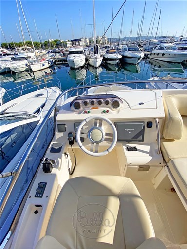 7 - Azimut 47 - Bella Yacht - Mathieu Gueudin - Yacht Broker - Sale - Charter - Management - Monaco - Cannes - Saint Tropez