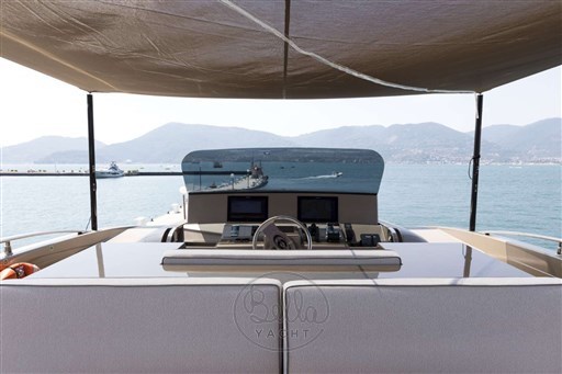 Helm 2 -Mathieu Gueudin - BELLA YACHT - Yacht for sale - yacht a vendre - motoryacht 