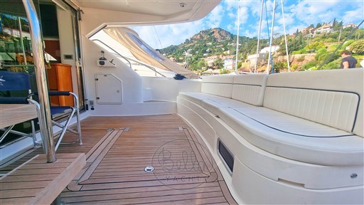 3 - Fairline Phantom 50 - Mathieu Gueudin - Bella Yacht - Yacht Broker - Sale - Charter - Management - French Riviera - Monaco - Cannes - Saint Tropez