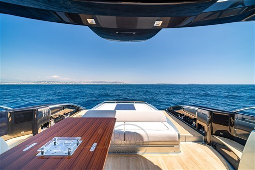 Riva Ribelle 66 d'occasion a vendre, Bella Yacht, Cannes, Antibes, Saint-Tropez, Monaco (12)