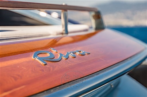 Riva Ribelle 66 d'occasion a vendre, Bella Yacht, Cannes, Antibes, Saint-Tropez, Monaco (11)