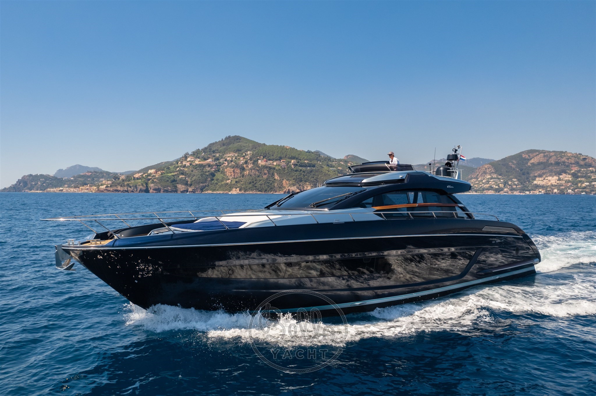 Riva Ribelle 66 d'occasion a vendre, Bella Yacht, Cannes, Antibes, Saint-Tropez, Monaco (1)