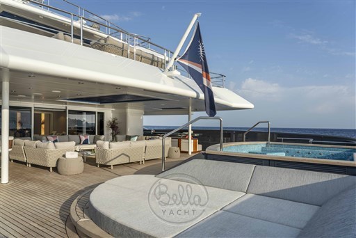 45, Maindeck aft exterior lounge 1 -  Mathieu Gueudin - Yacht Broker - Yacht for sale - Bella Yacht - Cannes - Côte d'Azur - Monaco - Illusion Plus - MY