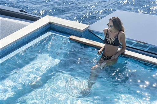 46, Maindeck aft exterior lounge 2 -  Mathieu Gueudin - Yacht Broker - Yacht for sale - Bella Yacht - Cannes - Côte d'Azur - Monaco - Illusion Plus - MY