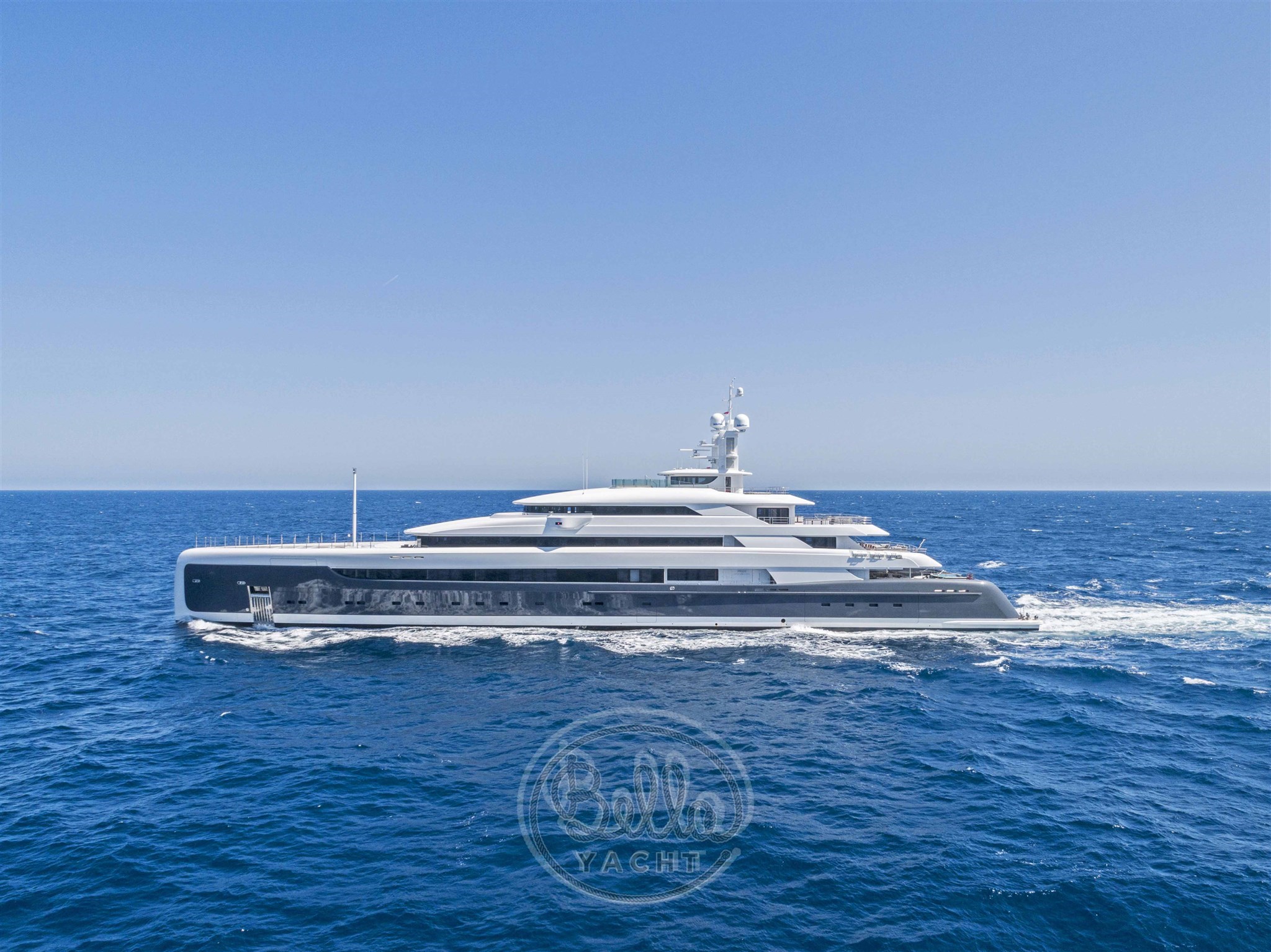 2, Profile 2 -  Mathieu Gueudin - Yacht Broker - Yacht for sale - Bella Yacht - Cannes - Côte d'Azur - Monaco - Illusion Plus - MY