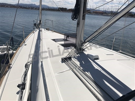 Beneteau Oceanis 38.1