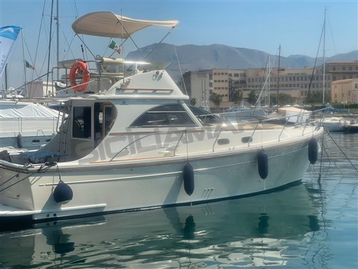 Goldstar 360 Fly (1)