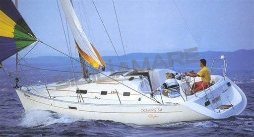 Oceanis 311 STD (2)