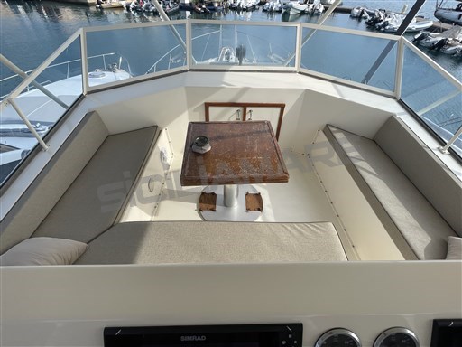 Hatteras 52 Conv (50)