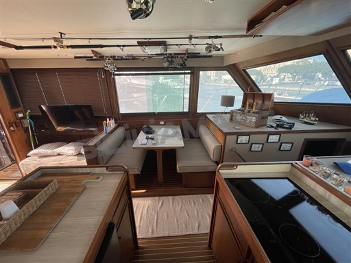 Hatteras 52 Conv (129)