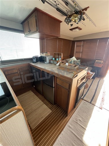 Hatteras 52 Conv (124)