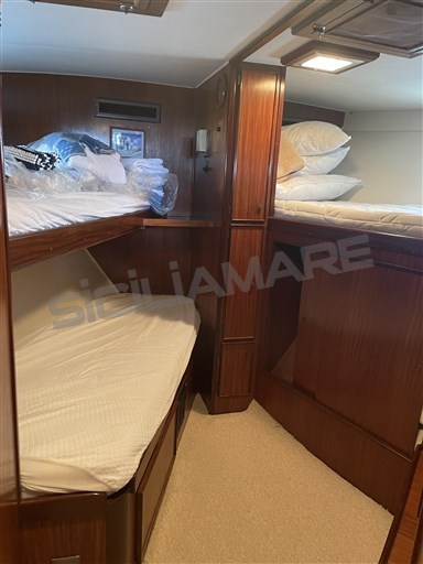 Hatteras 52 Conv (110)