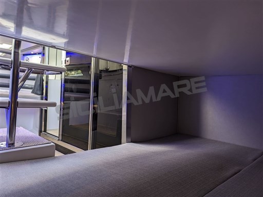 330wa - SIMILAR BOAT (2)