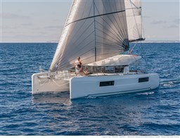 Lagoon 40 - foto da catalogo