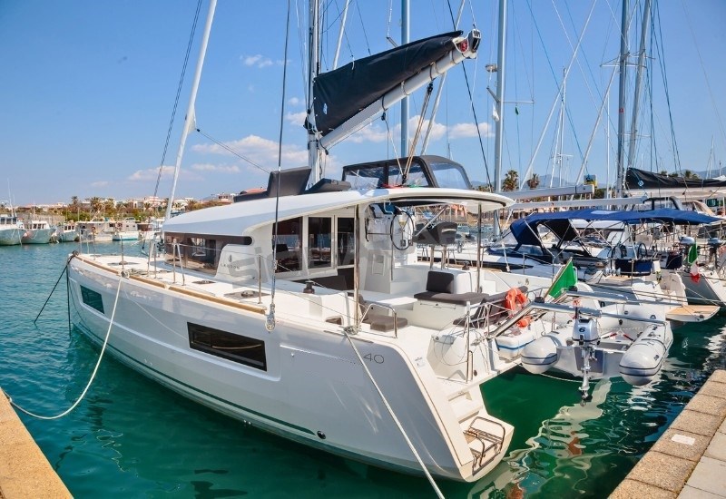 Lagoon 40 (1)