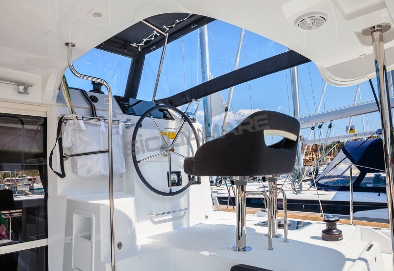 Lagoon 40 (7)