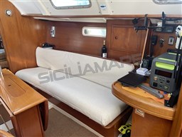 Beneteau Oceanis 311 Clipper (9)