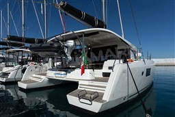 Lagoon 42 (1)