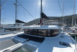 Lagoon 42 (1)