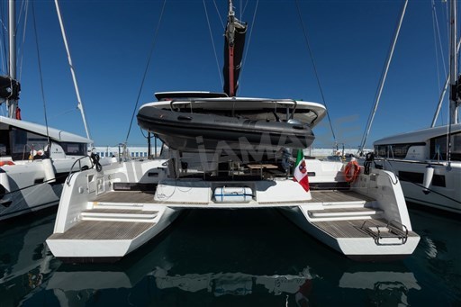 Lagoon 42 (2)