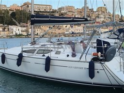 Sun Odyssey 35 (5)