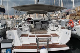 Beneteau Oceanis 48 (1)