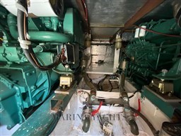 Bertram 35 Fly - Marina Yachts  (16) (Personalizzato).jpeg