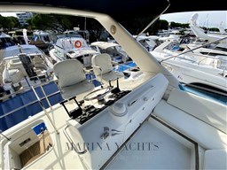 Uniesse 42 Fly - Marina Yachts (7).png