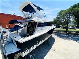 uniesse marine 42 fly 1996.jpg