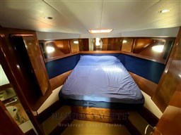 Uniesse 42 Fly - Marina Yachts (15).png