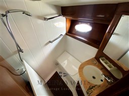 Uniesse 42 Fly - Marina Yachts (16).png