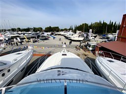 Uniesse 42 Fly - Marina Yachts (6).png