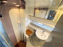 Mochi 44 Marina Yachts 1 (23).jpg