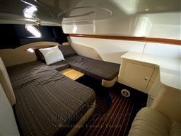 Cranchi Endurance 41 (2004) - Marina Yachts 11