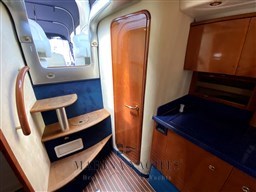 Cranchi Endurance 41 (2004) - Marina Yachts 8