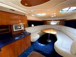 Cranchi Endurance 41 (2004) - Marina Yachts 3