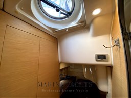 Cranchi Zaffiro 32 T-top  (2006) - Marina Yachts 21.png
