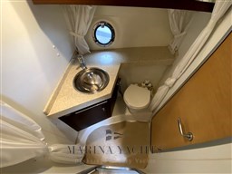 Cranchi Zaffiro 32 T-top  (2006) - Marina Yachts 18.png