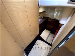 Cranchi Zaffiro 32 T-top  (2006) - Marina Yachts 20.png