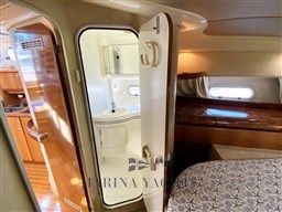 Sealine F44 - Marina Yachts  (22).png