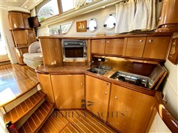 Sealine F44 - Marina Yachts  (18).png