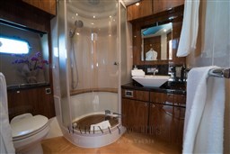 Fairline Squadron 74 (2006) - Marina Yachts 21