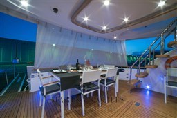 Fairline Squadron 74 (2006) - Marina Yachts 29