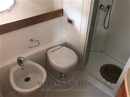 Alena 48 - Marina Yachts 38