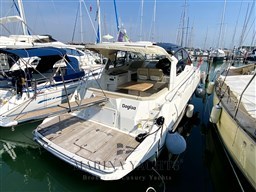 Cranchi M38 2016 - Marina Yachts (3).jpg